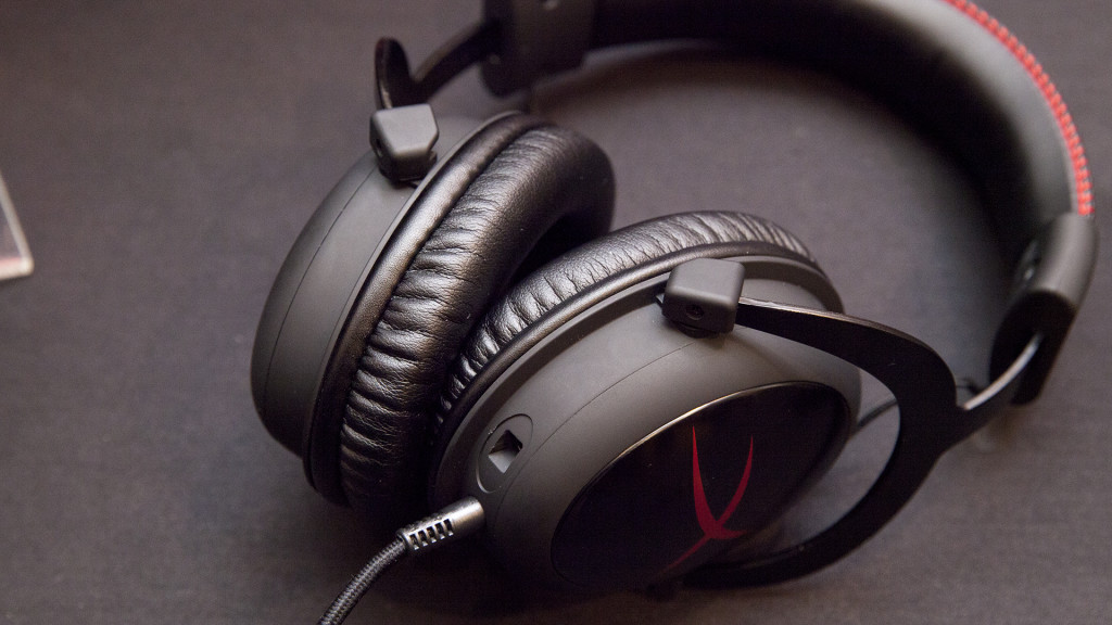 hyperx_cloud_headset_02_tech2